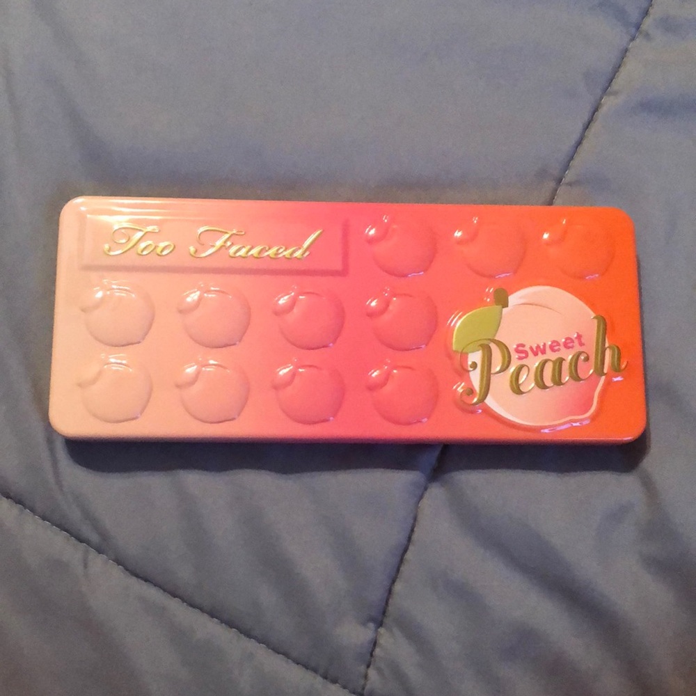Too faced sweet peach eye shadow palette